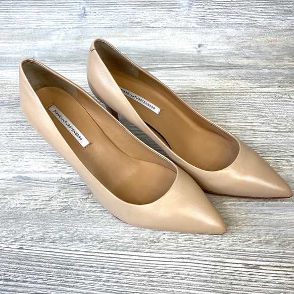 DIANE VON FURSTENBERG Pointed Toe Nude Heels 9.5 - Picture 7 of 8